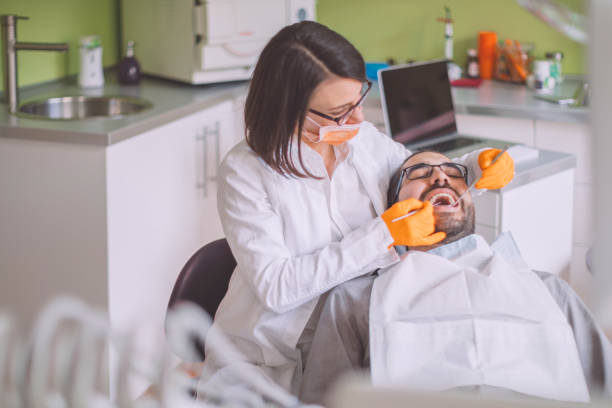 Best Dentist Open on Weekends  in Roessleville, NY